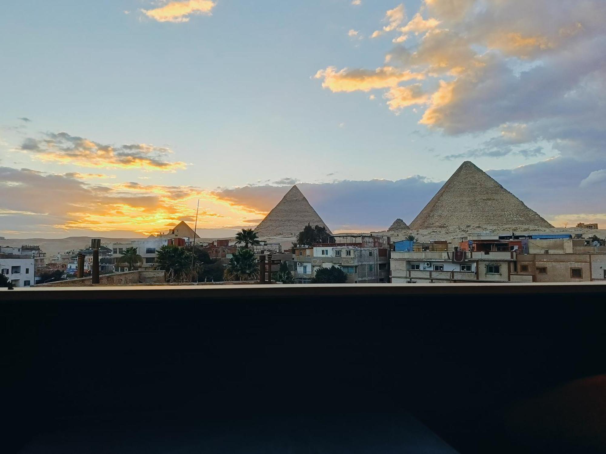 Magic Golden Pyramids View Hotel Kafrat al Jabal ภายนอก รูปภาพ