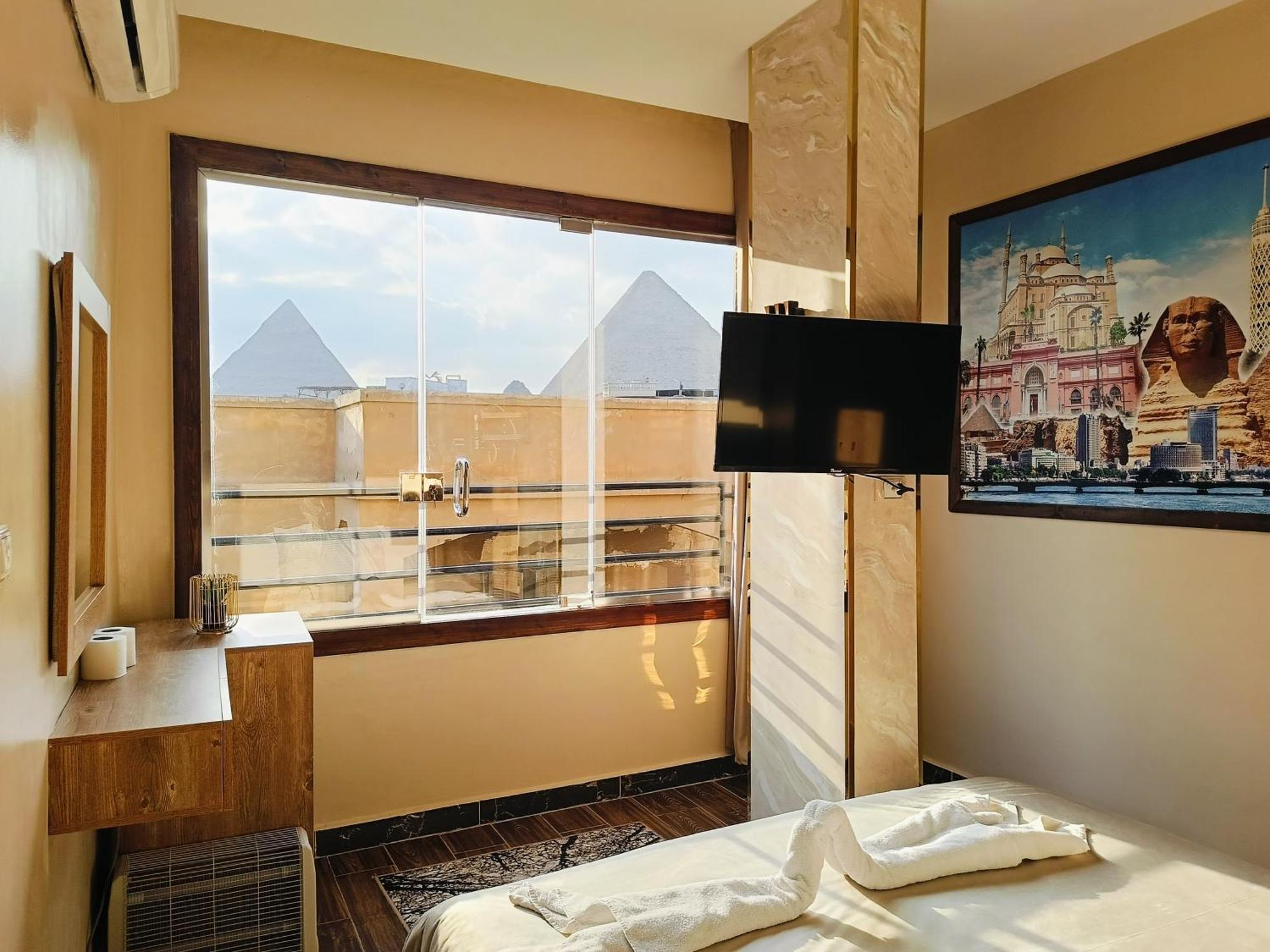 Magic Golden Pyramids View Hotel Kafrat al Jabal ภายนอก รูปภาพ