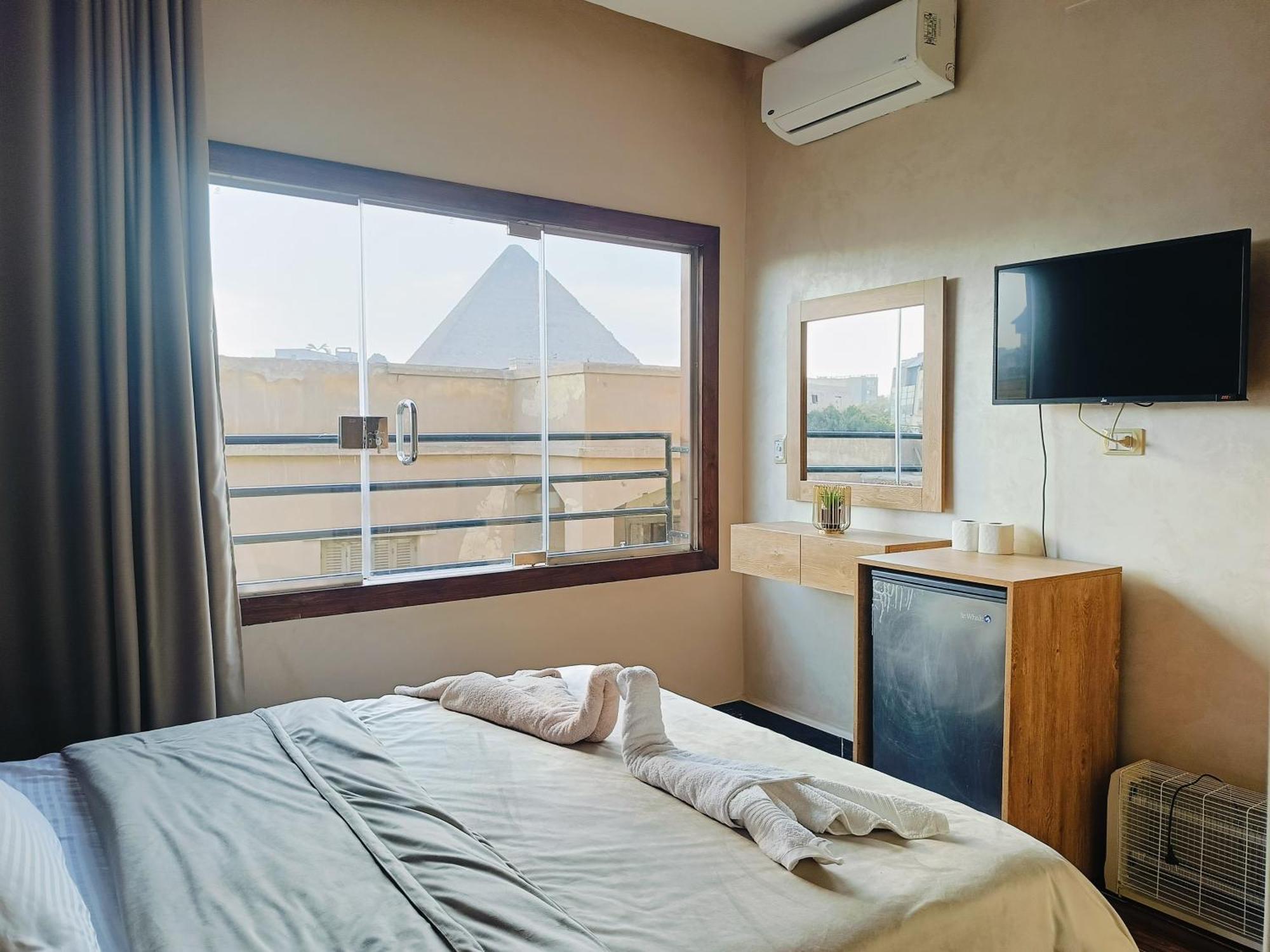 Magic Golden Pyramids View Hotel Kafrat al Jabal ภายนอก รูปภาพ