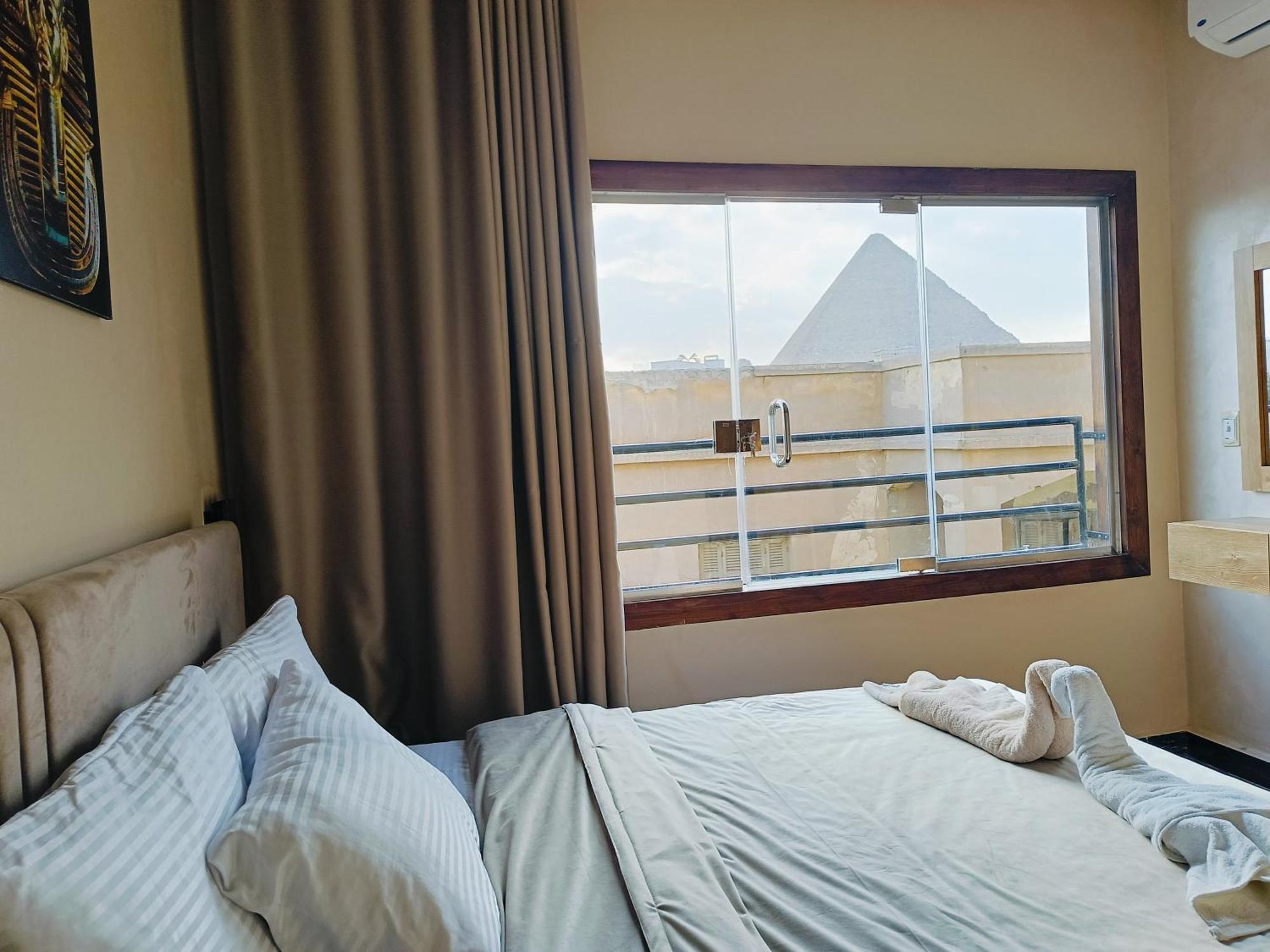 Magic Golden Pyramids View Hotel Kafrat al Jabal ภายนอก รูปภาพ